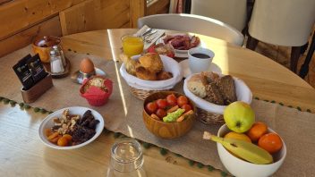 SoCosy Hotels petit dejeuner brunch chamonix